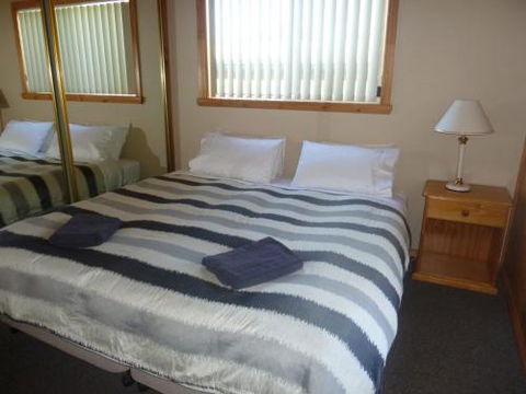 Bridport Villa - Kalgoorlie Accommodation 2