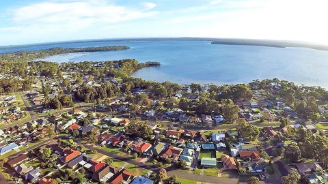 Paradise Bungalow Waterfront - Kalgoorlie Accommodation 0