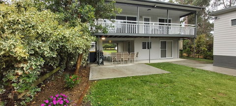 Paradise Bungalow Waterfront - Kalgoorlie Accommodation 1