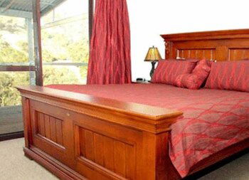 Elm Cottage - Kalgoorlie Accommodation 4