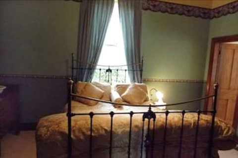 The Duck House - Kalgoorlie Accommodation 6