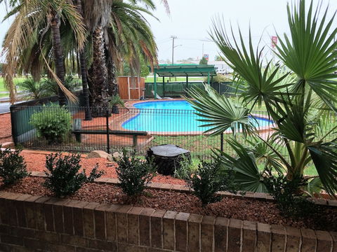 Town & Country Motor Inn Forbes - Kalgoorlie Accommodation 2