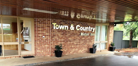 Town & Country Motor Inn Forbes - Kalgoorlie Accommodation 1