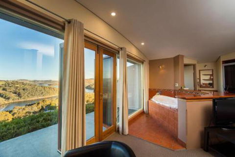 Eagle View Escape - Kalgoorlie Accommodation 2