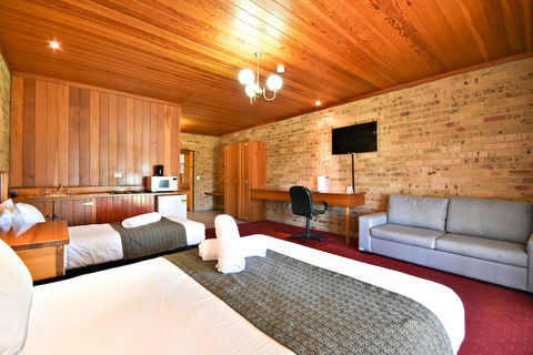Nightcap At Macquarie Inn - Kalgoorlie Accommodation 5
