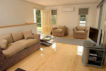 Ballarat Miners Cottages - Kalgoorlie Accommodation 0