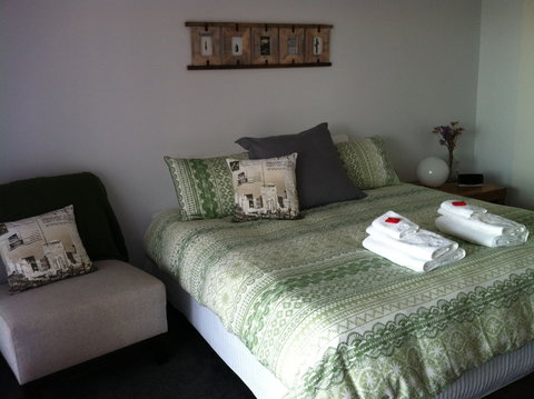 Corinella On The Esplanade Bed & Breakfast - Kalgoorlie Accommodation 5