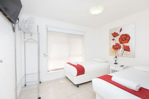 Mildura Holiday Villas - Kalgoorlie Accommodation 3