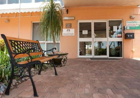 Alatai Holiday Apartments - Kalgoorlie Accommodation 1