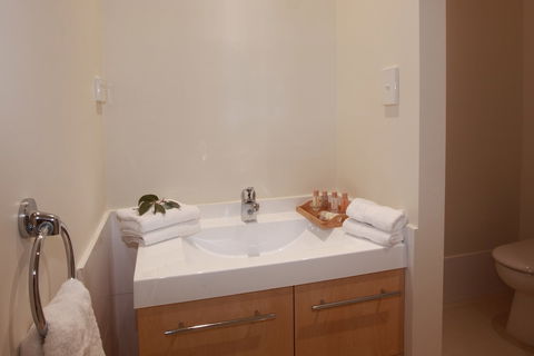 H Boutique Hotel - Kalgoorlie Accommodation 4