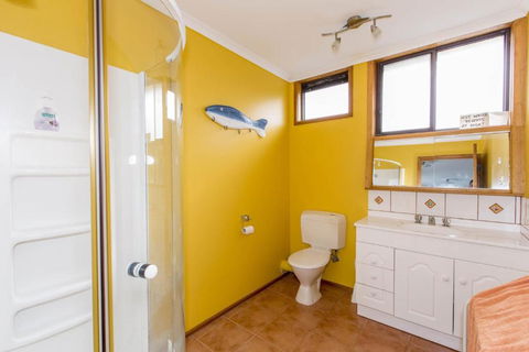 HOLIDAY On NAUTILUS INVERLOCH - Kalgoorlie Accommodation 6