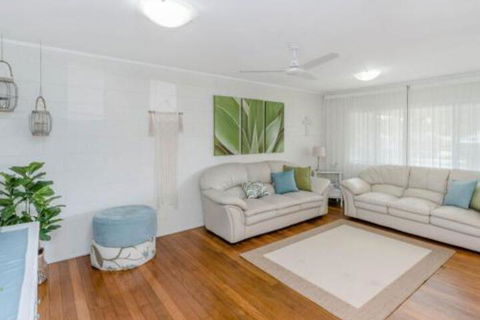 Finlays Retreat Pet Friendly House Yamba - Kalgoorlie Accommodation 2