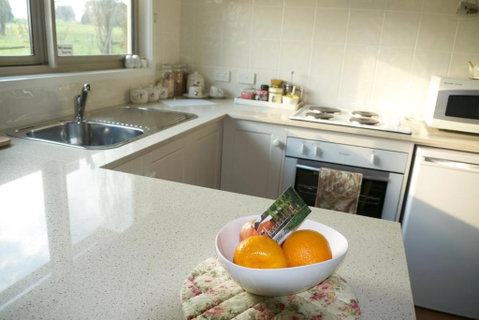 Little Lake Cottage - Kalgoorlie Accommodation 5