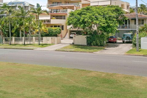 Redcliffe Peninsula Penthouse - Kalgoorlie Accommodation 2