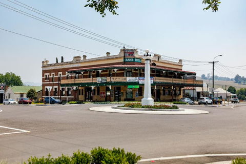 Bank Hotel Dungog - Kalgoorlie Accommodation 1