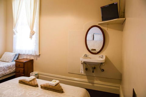 Bank Hotel Dungog - Kalgoorlie Accommodation 5