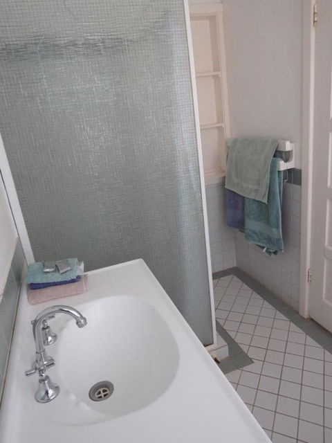 Lazy Lobster Holiday Units & Chalets - Kalgoorlie Accommodation 3