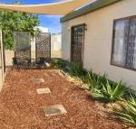 Cute Private Studio Flat with AIRCON - Kalgoorlie Accommodation