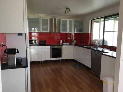 Arena Blanca Holiday Home - Kalgoorlie Accommodation 2
