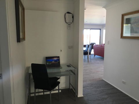 Arena Blanca Holiday Home - Kalgoorlie Accommodation 6