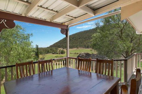 Rosamund House In Broke 4br House In Walking Distance To Cellar Doors - Kalgoorlie Accommodation 7