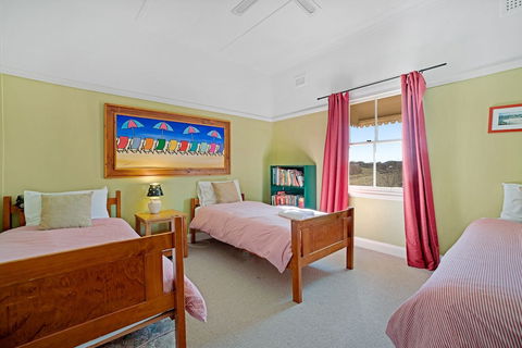 Lone Pine Farmhouse - Kalgoorlie Accommodation 3