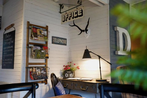 Cedar Country Retreat - Kalgoorlie Accommodation 1