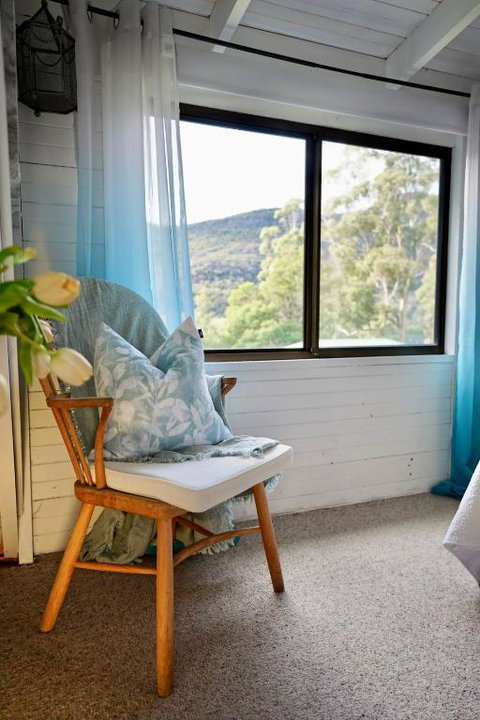 Cedar Country Retreat - Kalgoorlie Accommodation 4