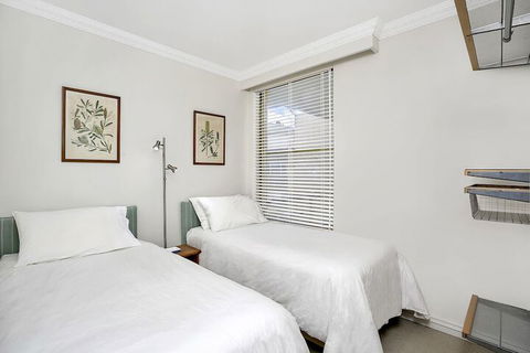 Sunny & Spacious Two Bdr Apt SPF13 - Kalgoorlie Accommodation 3
