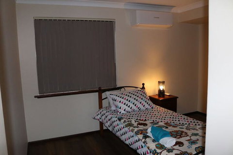 Cozy Stay At Kearsley - Kalgoorlie Accommodation 5