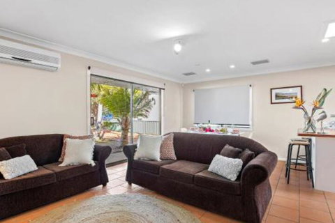 Blue Haze Air Conditioned Comfort - Kalgoorlie Accommodation 4