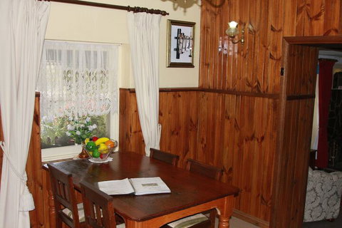 Ayers Burra - Kalgoorlie Accommodation 6