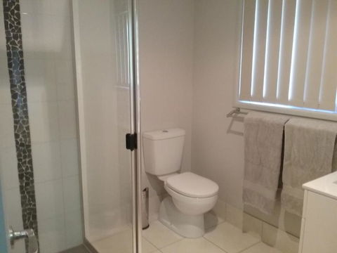 Banksia & Acacia Apartments - Kalgoorlie Accommodation 6