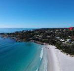 GRANITE BEACH HOUSE at Bay of Fires - Kalgoorlie Accommodation