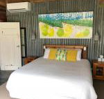 Bed in a Shed Vineyard Stay - Kalgoorlie Accommodation
