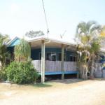 CASTAWAY BEACH HOUSE - Kalgoorlie Accommodation 0