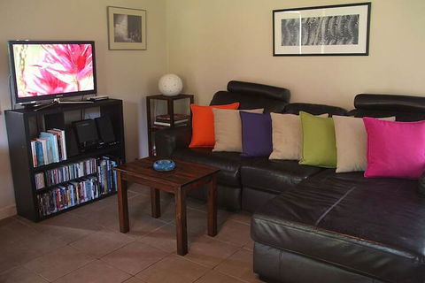 Afterglow Cottages - Kalgoorlie Accommodation 3
