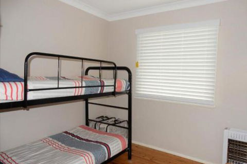 1 / 9 Donlan Rd Donlans Delight - Kalgoorlie Accommodation 3