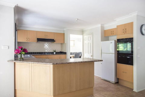 Wonder On Wattlevale 19 Wattlevale Cl - Kalgoorlie Accommodation 3