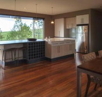 THE Lake House - Surf Side - Kalgoorlie Accommodation