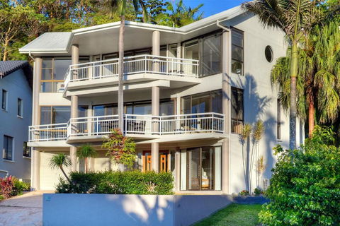 BEACHSIDE MANOR Walk To The Beach - Kalgoorlie Accommodation 4