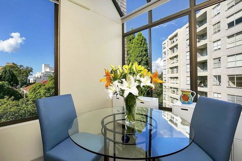 HAMP1 Bright Apartment In Cremorne - Kalgoorlie Accommodation 5
