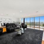 BENGALEE EXECUTIVE TOWNHOUSE MODERN & STYLISH - Kalgoorlie Accommodation 0