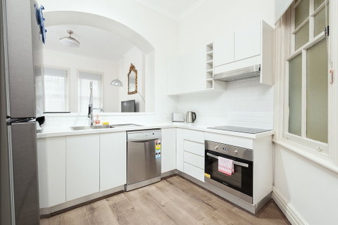 Stunning Sydney Home 1 - Kalgoorlie Accommodation 5