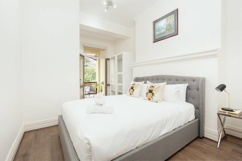 Stunning Sydney Home 4 - Kalgoorlie Accommodation 6