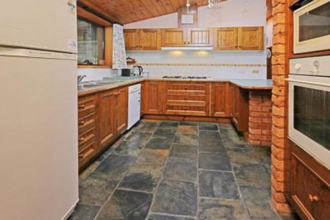 The Court 4 Lazy Dayz - Kalgoorlie Accommodation 4