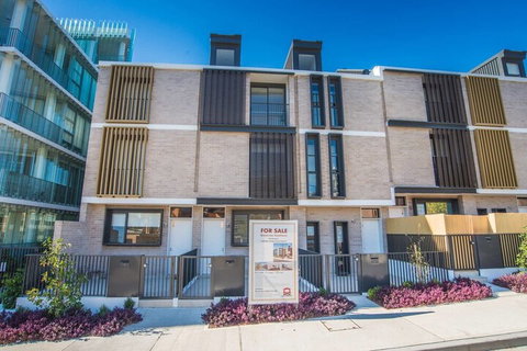 Lovely & Luxurious Townhouse In Zetland - Kalgoorlie Accommodation 1