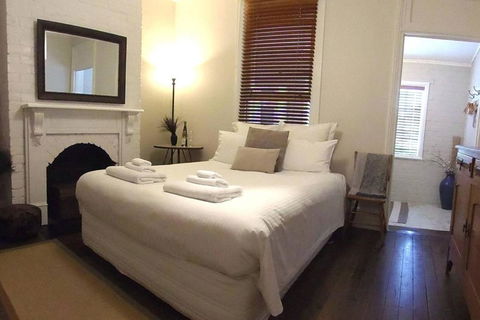 YSG The Edward Townhouse 157 Steps To Town - Kalgoorlie Accommodation 3