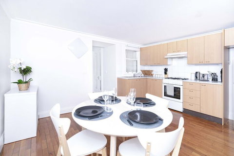 House Hyde Park - Liverpool - Kalgoorlie Accommodation 5