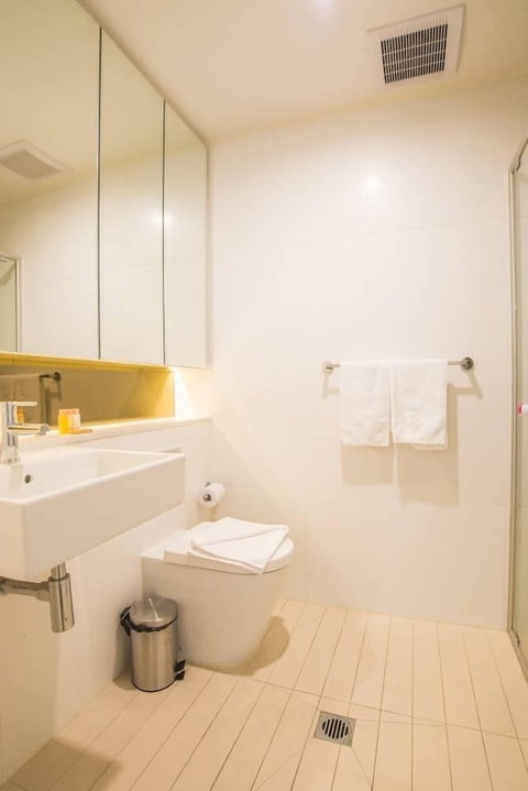 Roseberry Apartment For Travelling Couple In Green Square - Kalgoorlie Accommodation 5